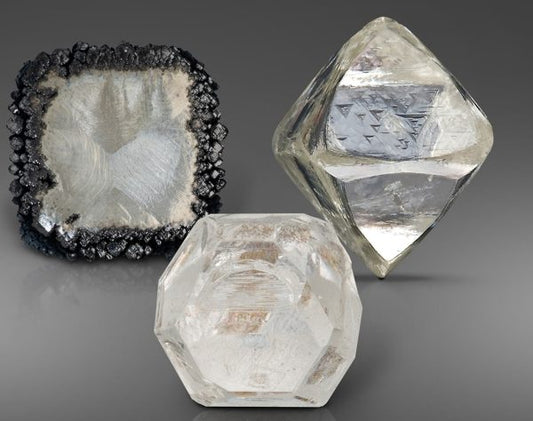 實驗室培育鑽石是什麼?人造鑽石vs天然鑽石6大重點 - Diamania