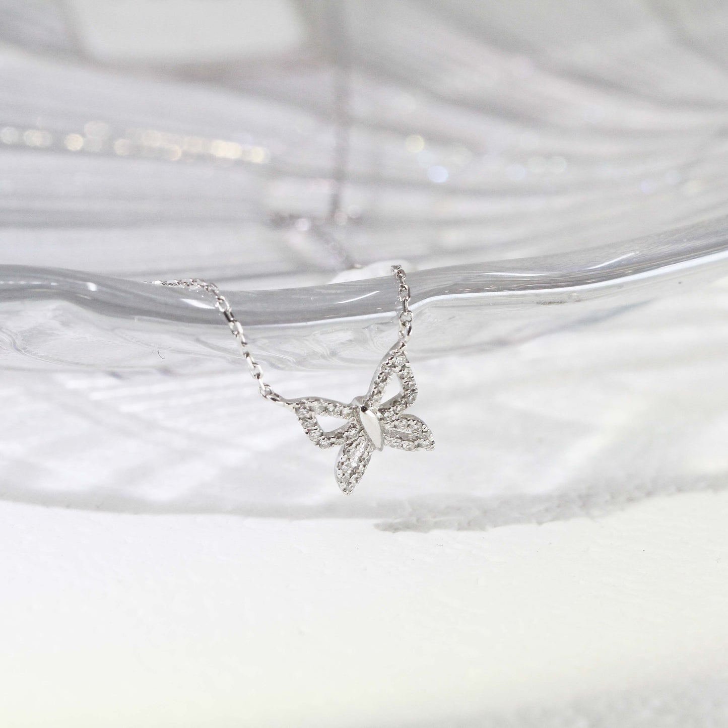 Diamond Pendant – DN0087 (With 18K Gold Necklace)