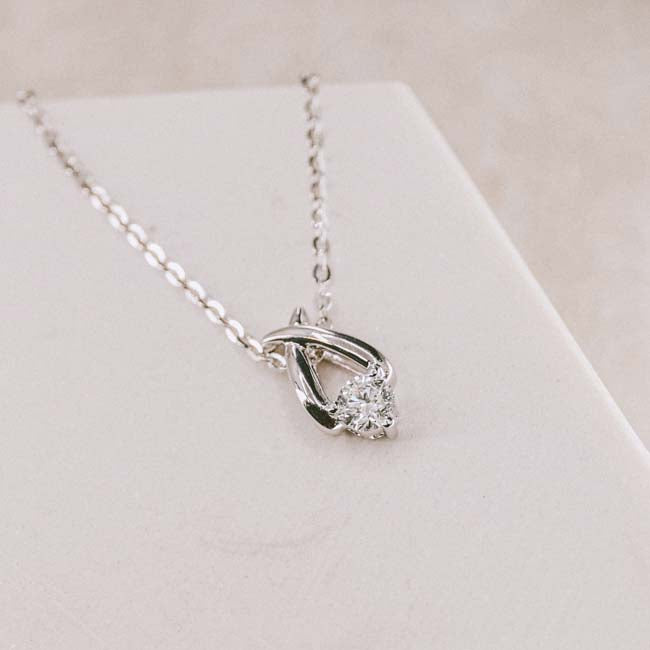 鑽石吊墜 – FMP2005 (不連18K金頸鏈)