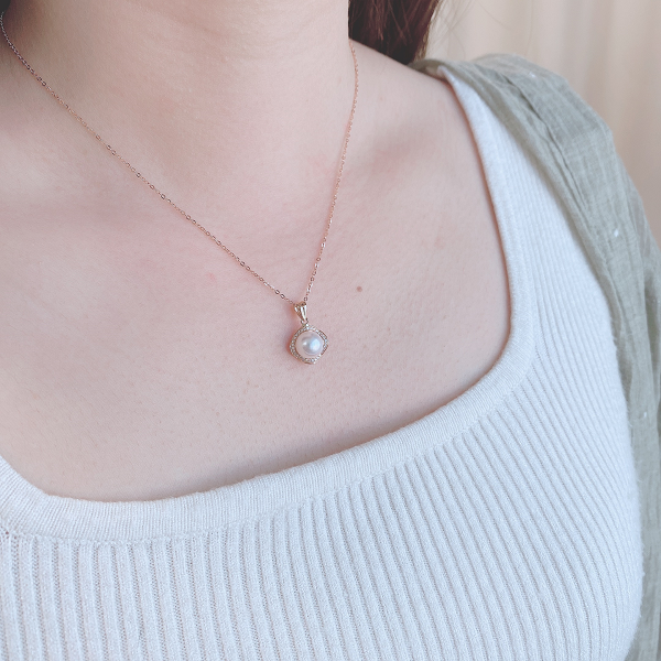 Pearl Pendant – GP140 (Without 18K Gold Necklace)